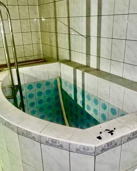 Продаж будинку 650 кв.м. Стоянка, 6 км. від Києва.