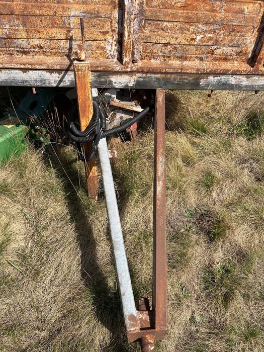 Przyczepka wywrotka hydrauliczna 2,5 tony