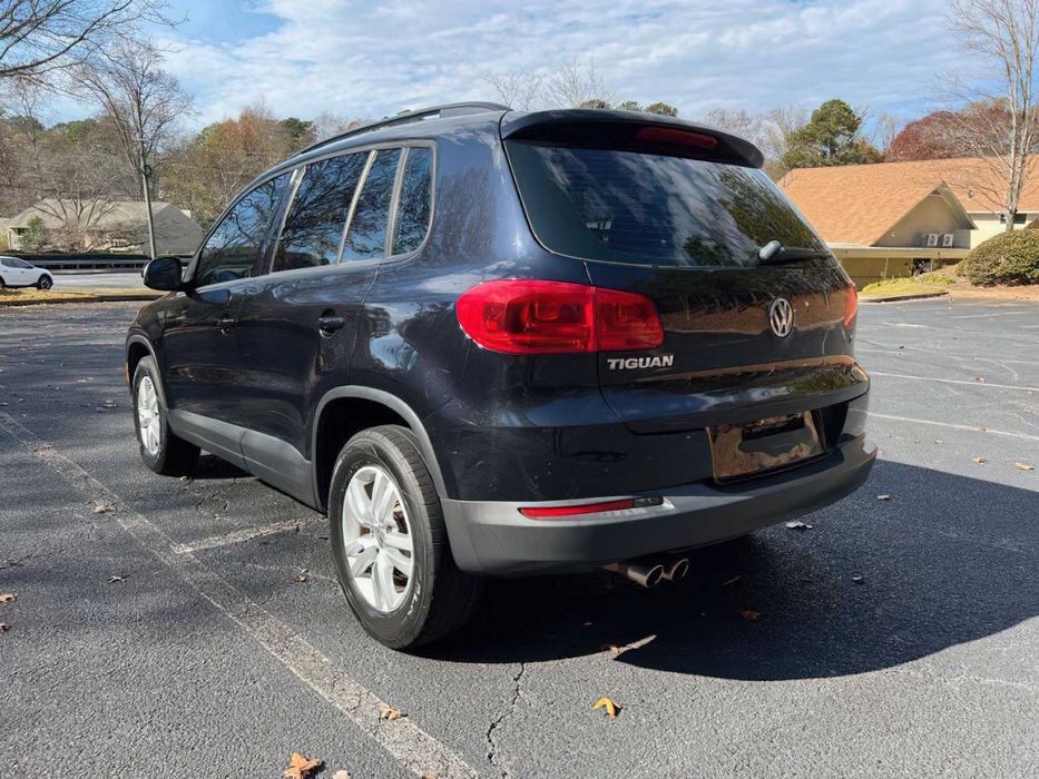 Volkswagen Tiguan      2016