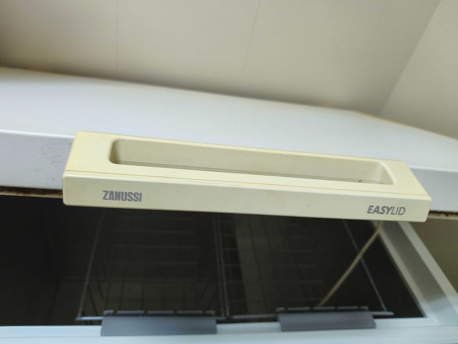 Arca congeladora Zanussi 260L