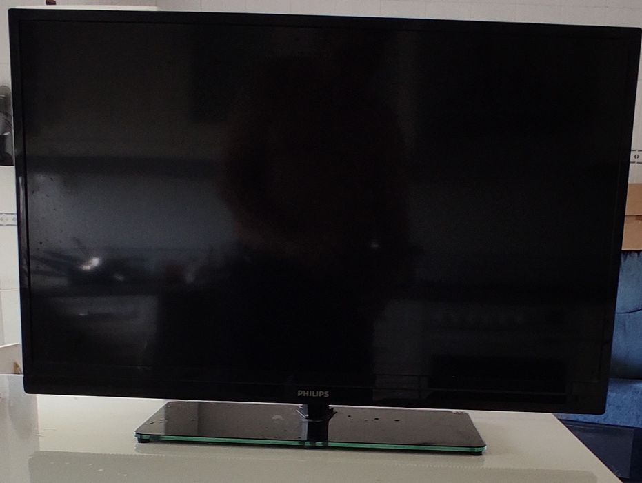 Televisão Philips de 32 polegadas.Não é Smart TV.