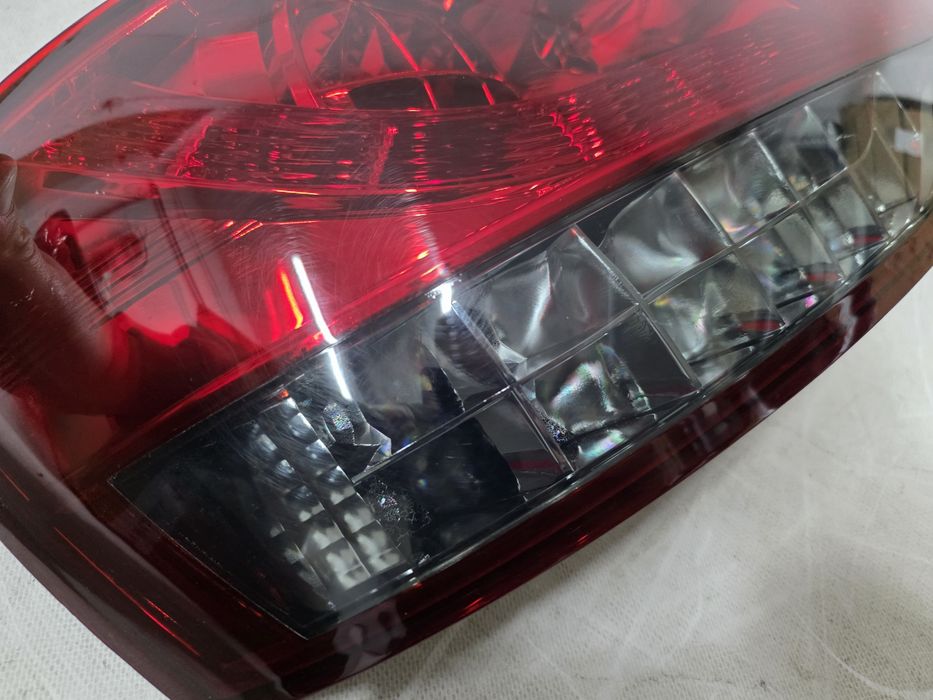 Lampy światła tył tylne AUDI Q7 4L 06-09 DIODY LED Red SMOKE TUNING IGŁA!
