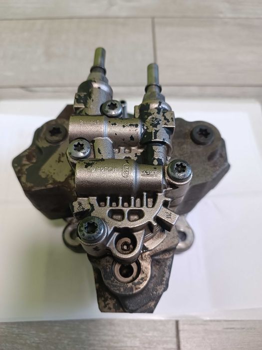 Регулятор насоса палива CASE NEW HOLLAND BOSCH 2445110060 0440020095