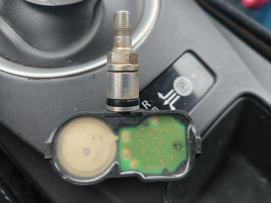 Продам датчики давления Ниссан лиф и т.д.