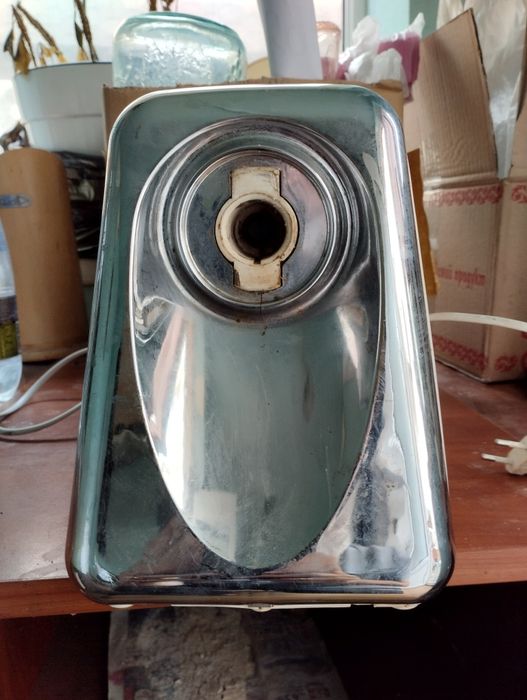 Продам мясорубку Elenberg блок