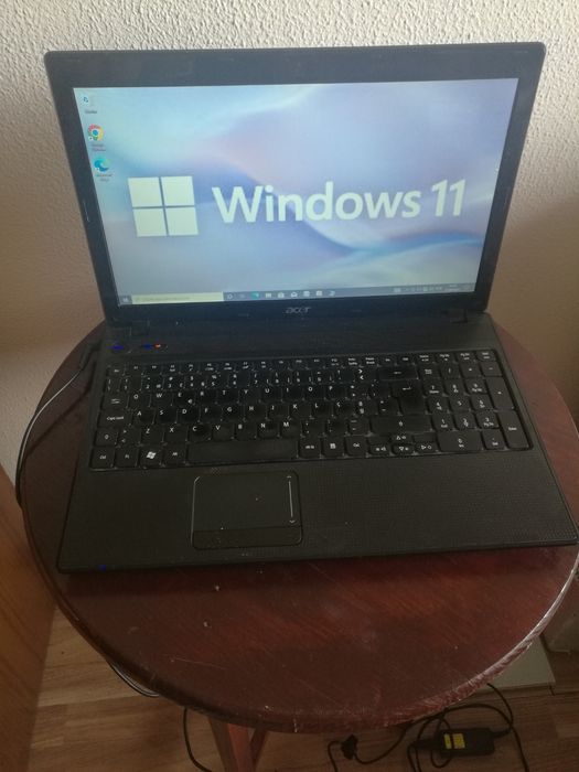 Portátil Acer i3