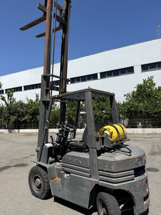 Empilhador toyota 1500 gas