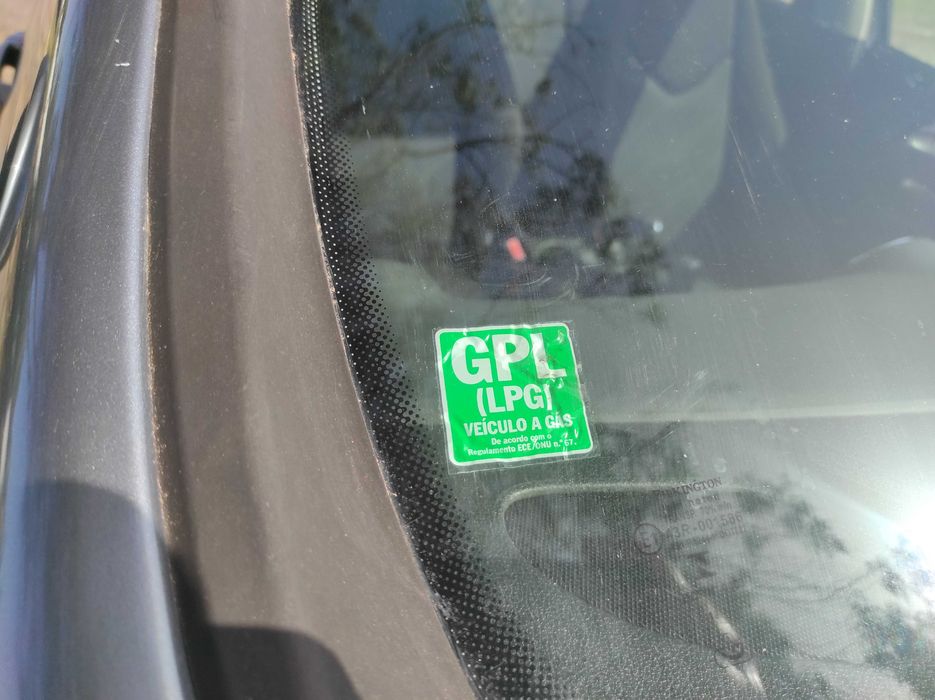 Peugeot 308 1.4 16V GPL/Gasolina 2010