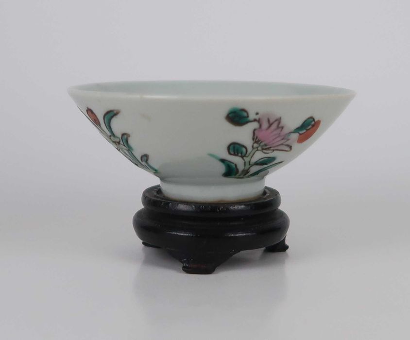 Taça pequena em porcelana da China