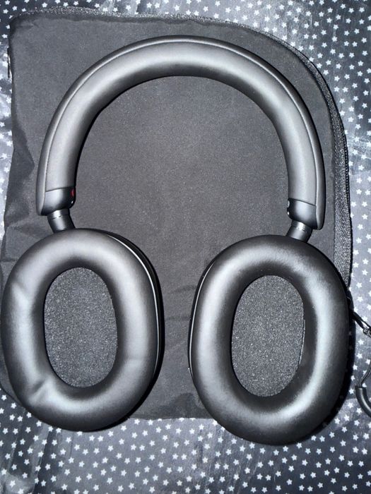 Sony WH-1000XM5SA (Como Novos)