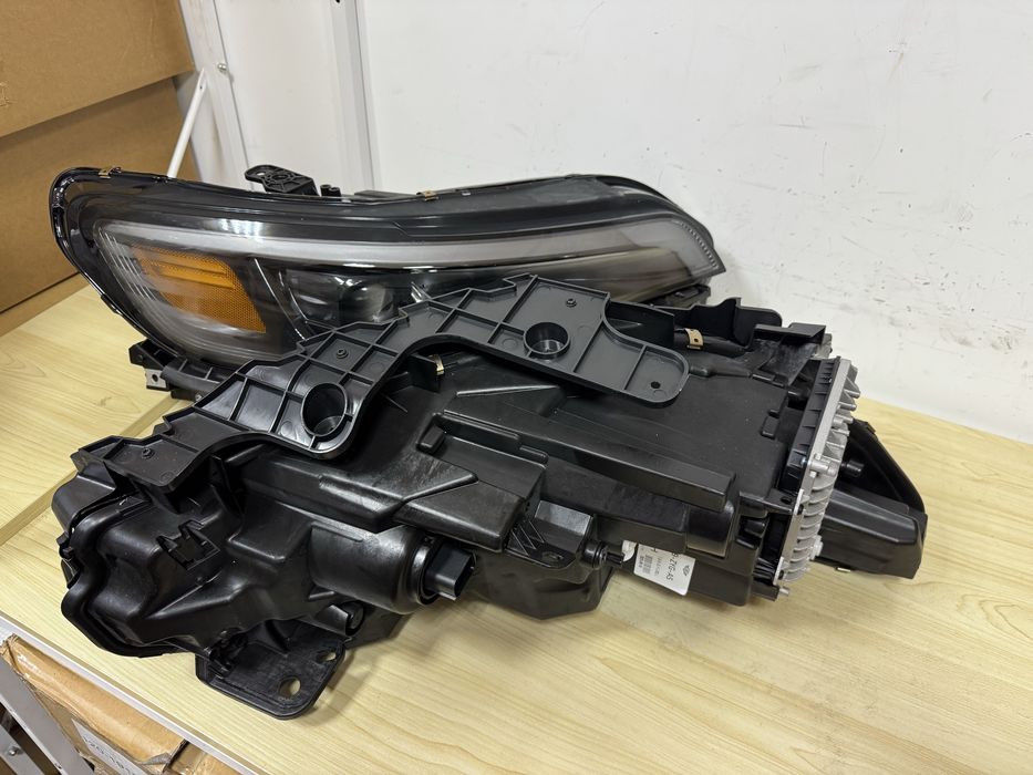 Jeep Cherokee 2018-2022 р, передні фари