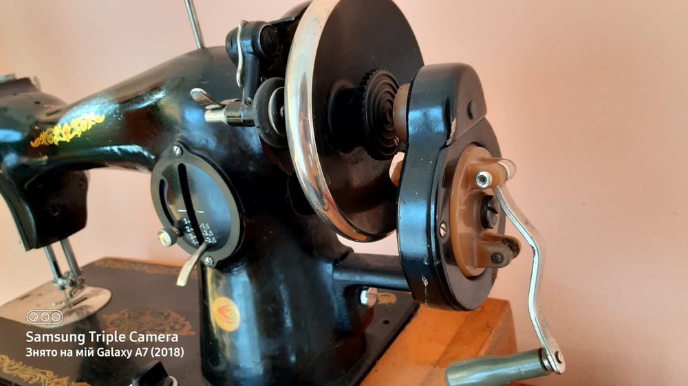 Продам швейную машинку Подольск Магдалиновка