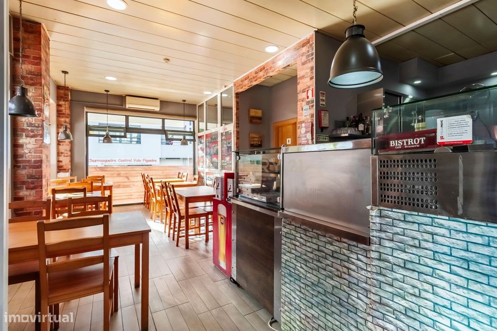 Oportunidade única de adquirir uma pizzaria de referência na Margem Su