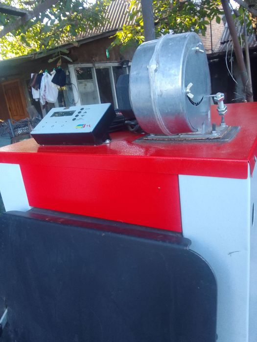 Продам твердопаливний котел