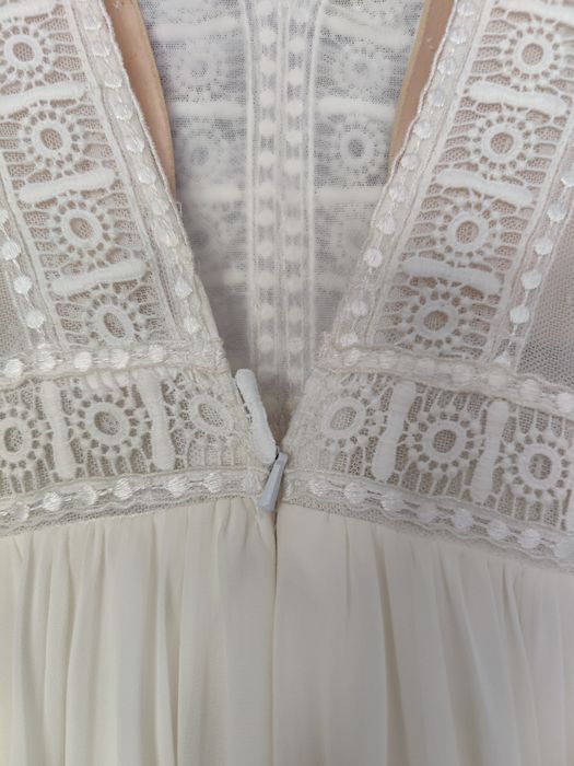 Suknia ślubna Boho z długim rękawem