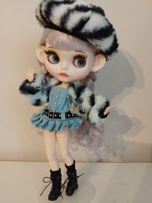 Łaka Blythe doll