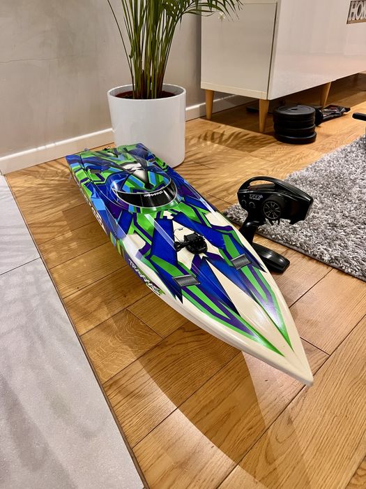 Traxxas Spartan 6s - 90 km/h , motorówka zdalnie sterowana