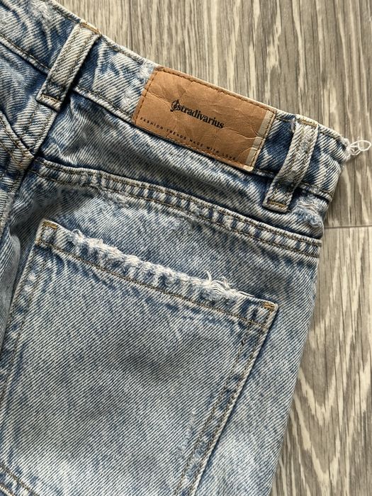 Джинси мом Stradivarius