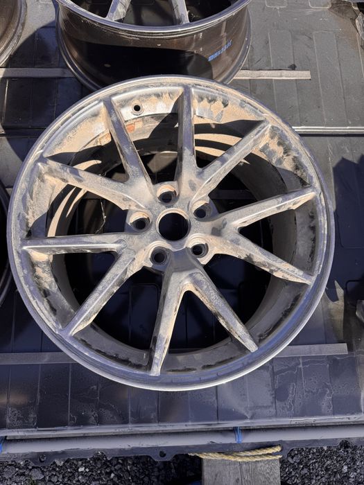 Диски R18 tesla Model 3
