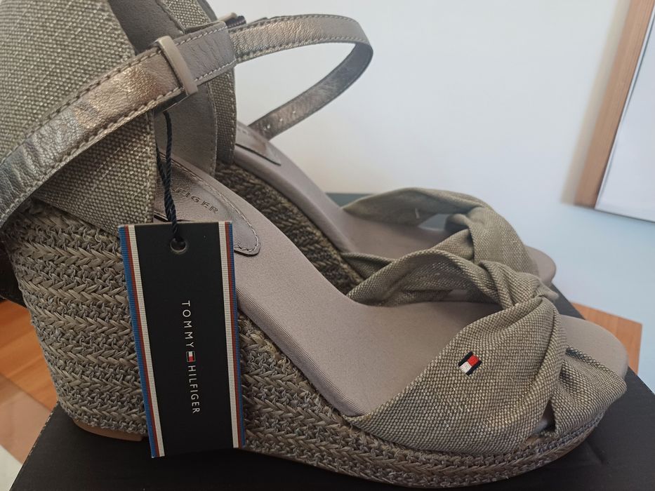 Buty Tommy Hilfiger r.40