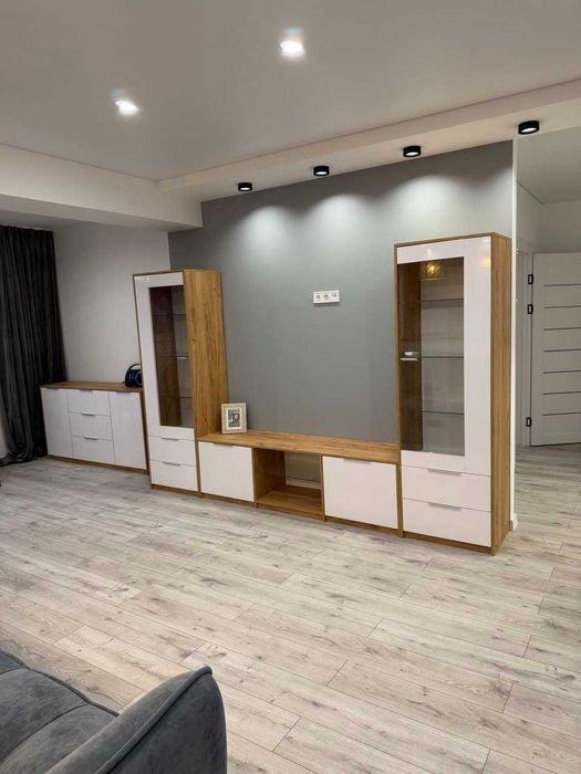 Продаж у Кременчуці,  чудова простора Квартира-студія 87.8 м.