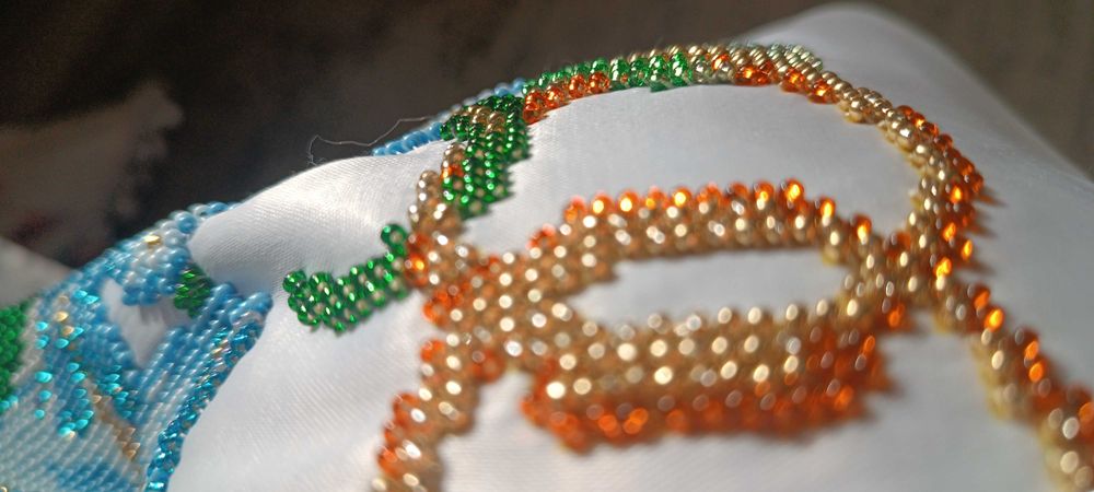 Весільний рушник вишитий бісером на атласній тканині