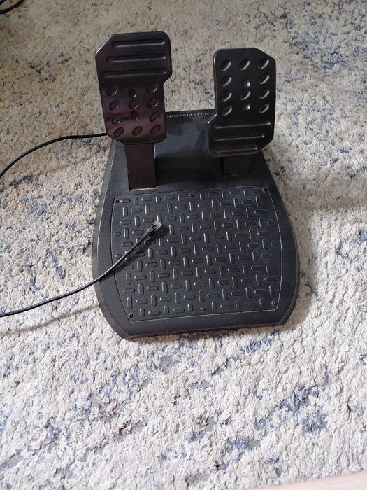 Kierownic thrustmaster t150