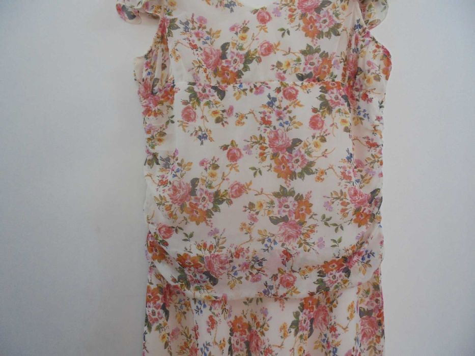 vestido de senhora muito chique novo