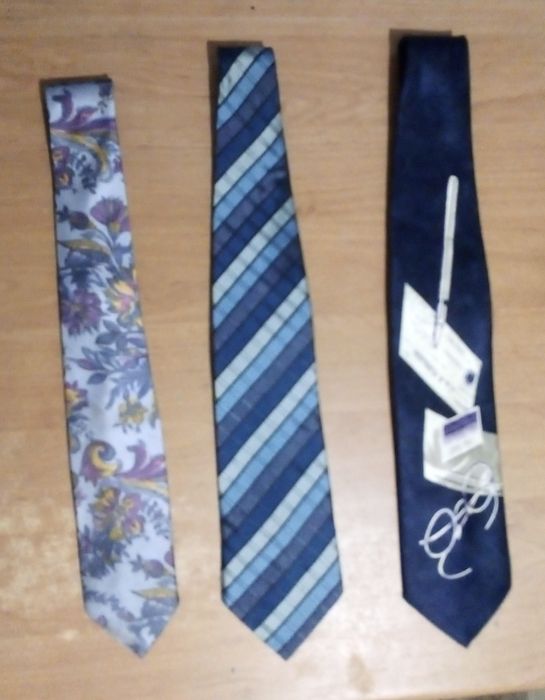 Продам галстуки и ремни