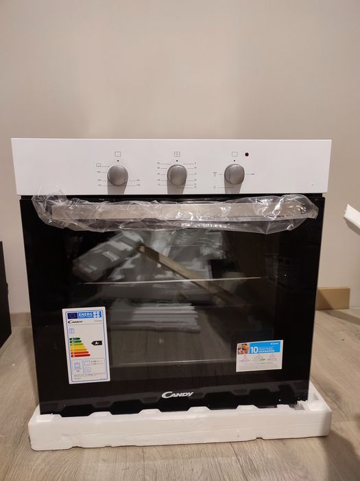 Nowy piekarnik do zabudowy gazowy Candy