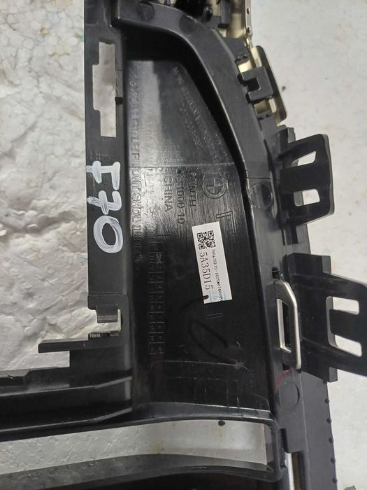 grill bmw 1 f70 model 5a35d15 rok 2024-