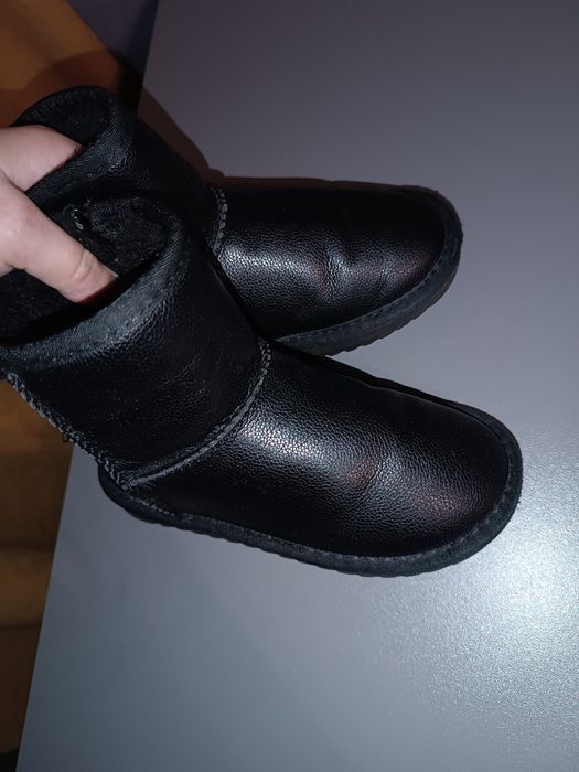 Уги,шкіра 30 р,стан ідеальний