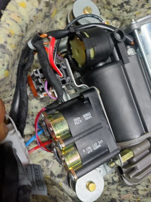 BMW E39 Kompresor Pompa Sprężarka Zawieszenia