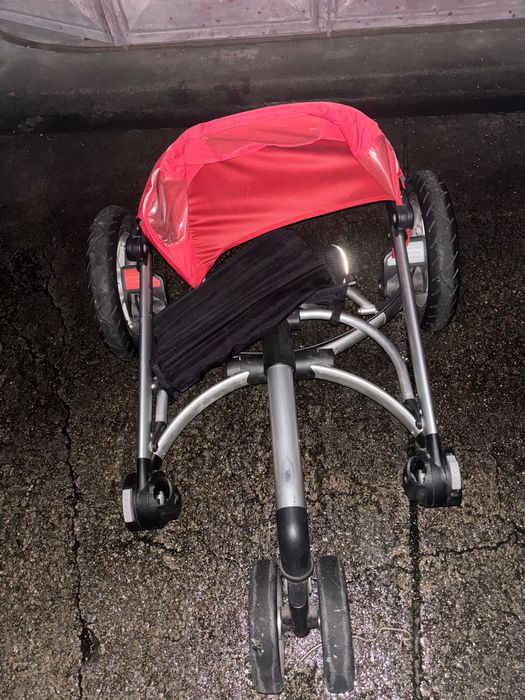 Carrinho de bebê usado