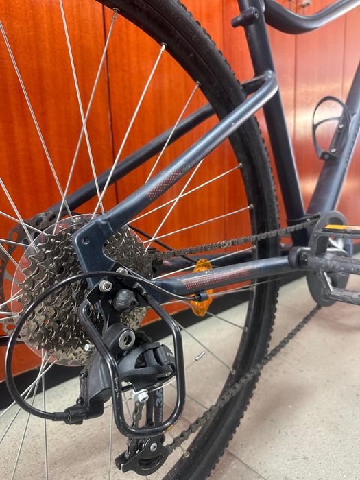 Bicicleta de Trekking Riverside 500 azul escuro