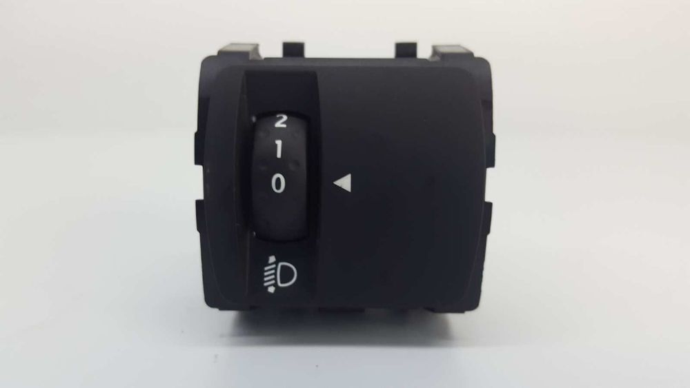 CONTROLE DE AJUSTE DE LUZES RENAULT MEGANE IV BERLINA 5P INTENS