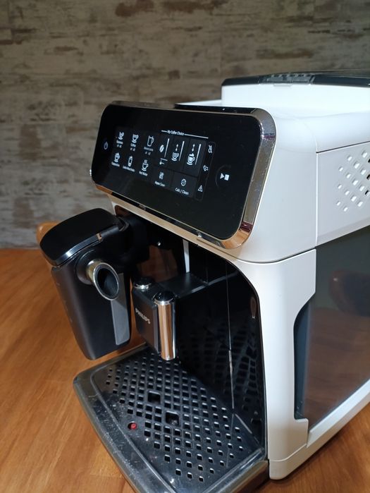 Продам кавомашину Phillips lattego EP3243