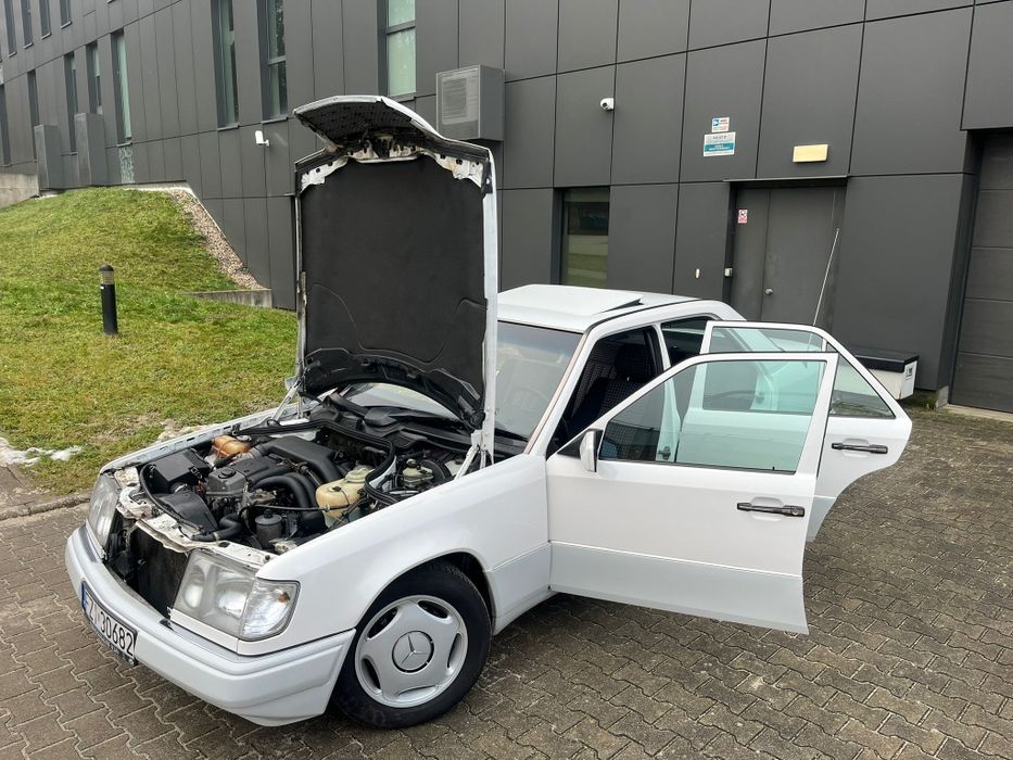 Mercedes E250D W124 • 1993 • 113 KM
