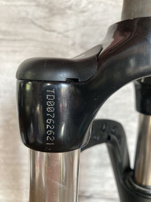 Велосипедная вилка SR SUNTOUR NCX