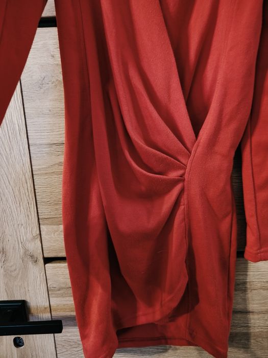 Czerwona sukienka missguided S 36 sweterkowa na święta czerwień vintage