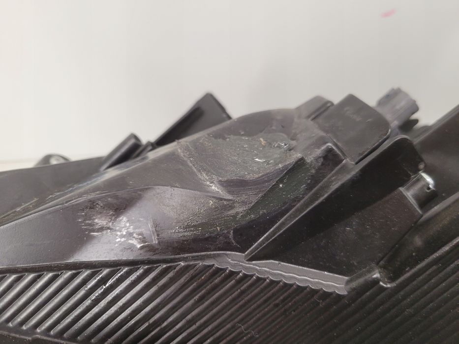 mitsubishi space star lift 19- prawy reflektor lampa przednia przód