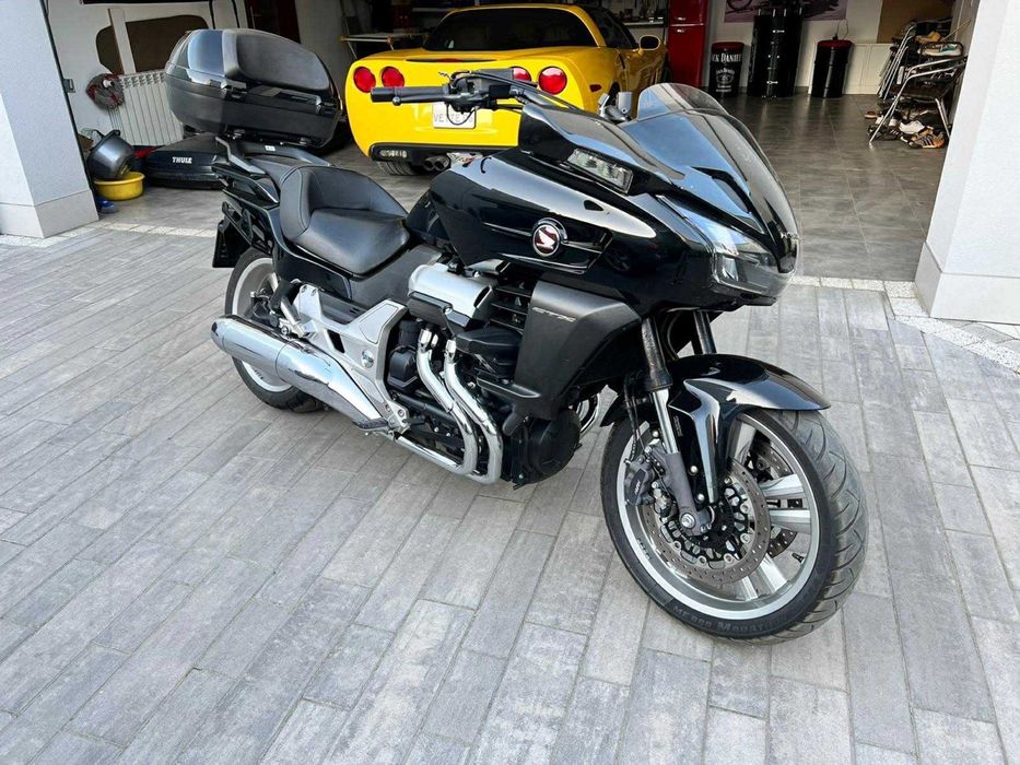 Продам мотоцикл Honda CTX 1300