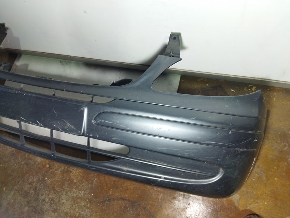 Parachoque Mercedes Vito frente 2010