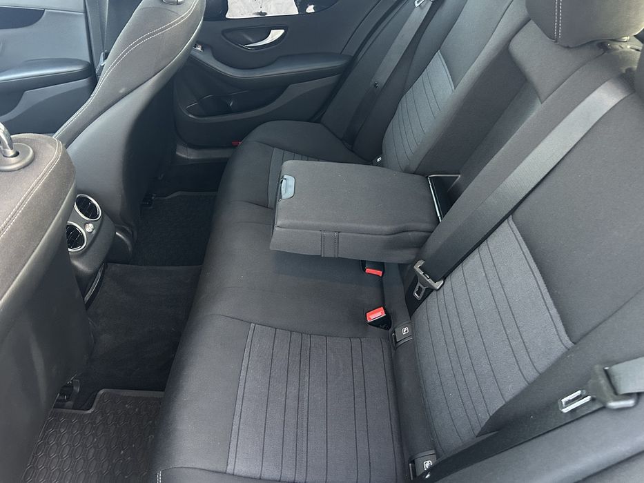 Sprzedam mercedes klasa c 300 de 2021