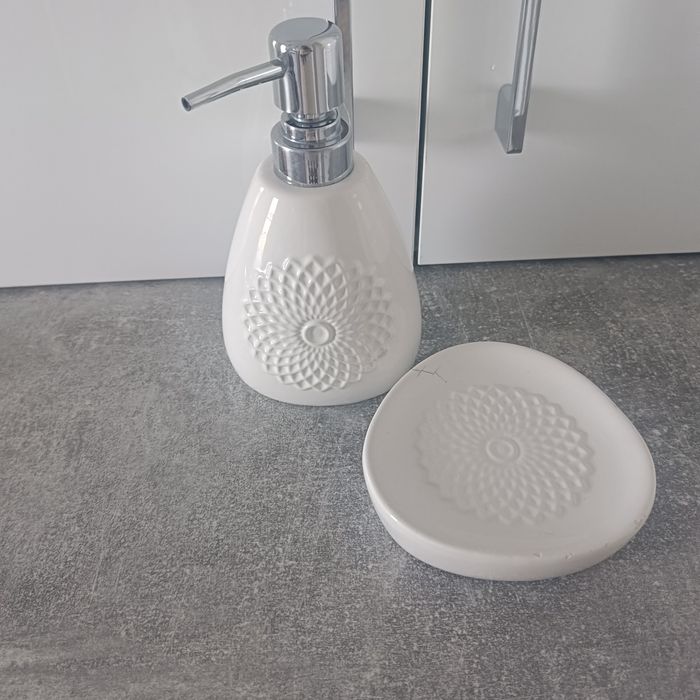 Zestaw umywalka zlew kran  60 cm