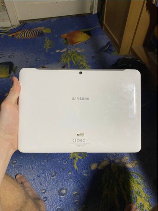 Планшет в ідеальному стані Samsung Galaxy Tab 10.1 + зарядне
