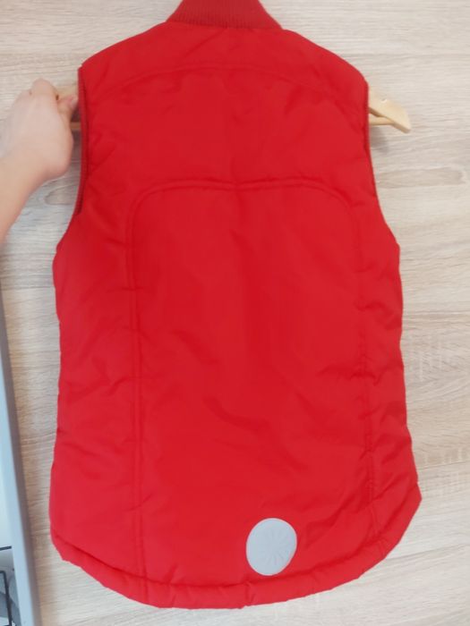 Bezrękawnik czerwony 152 hm