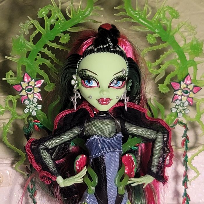 Лялька Monster High Венера МакФлайтрап