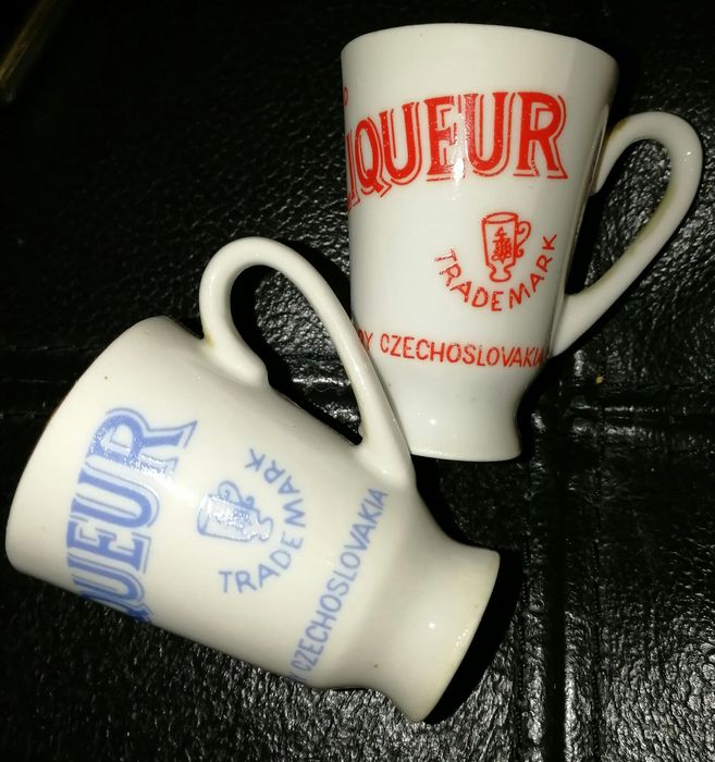 Canecas chávena antiga Checoslováquia miniatura caixa em osso veludo