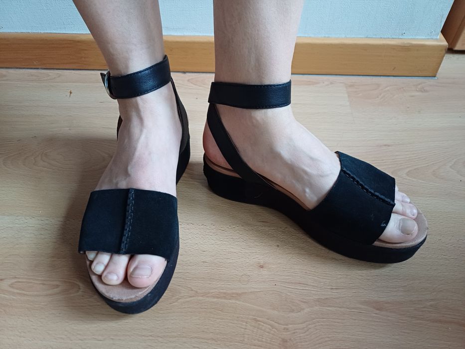 Жіночі босоніжки Ugg